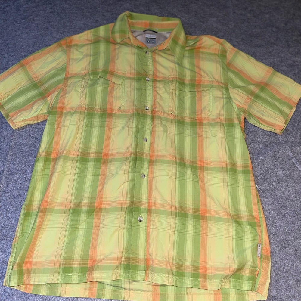 Columbia Titanium Plaid Short Sleeve Shirt Men’s XL Outdoor Hiking Fishing